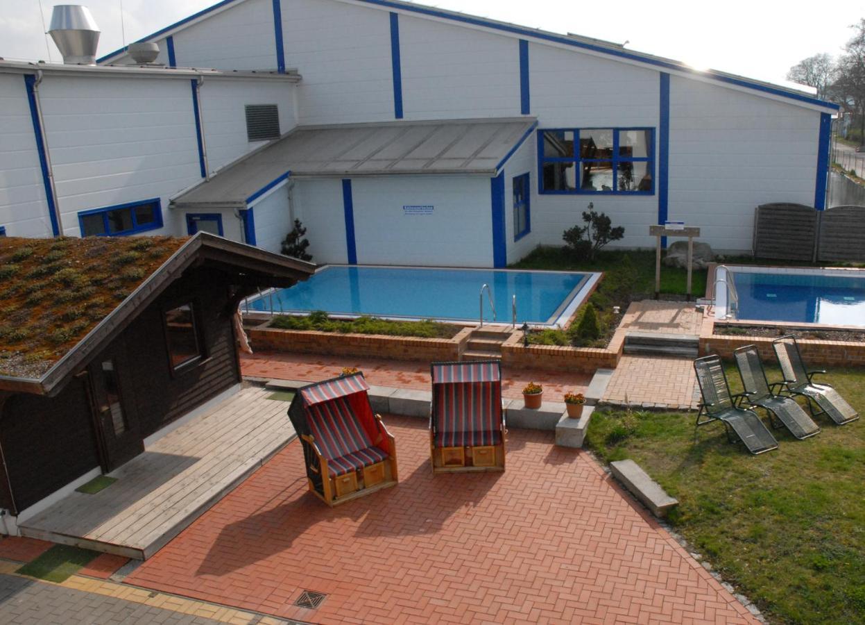 Sporthotel Neuruppin - Apartmenthaus Mit Ferienwohnungen Extérieur photo